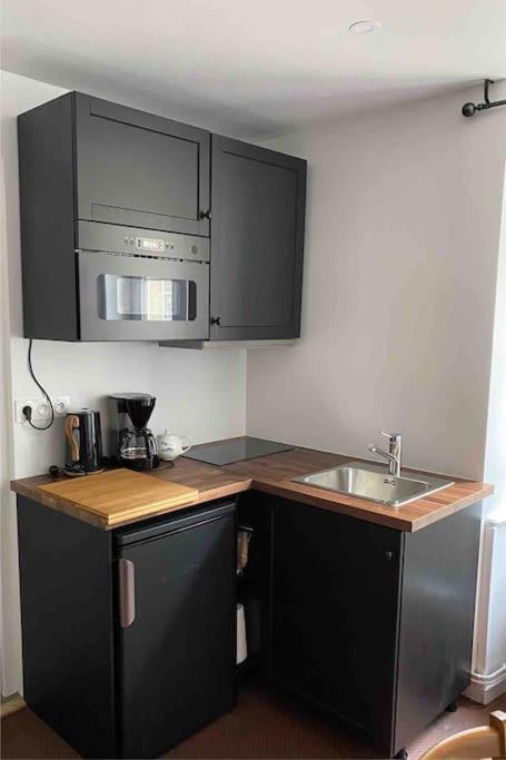 Appartement En Plein Coeur Historique De Dinan Zewnętrze zdjęcie