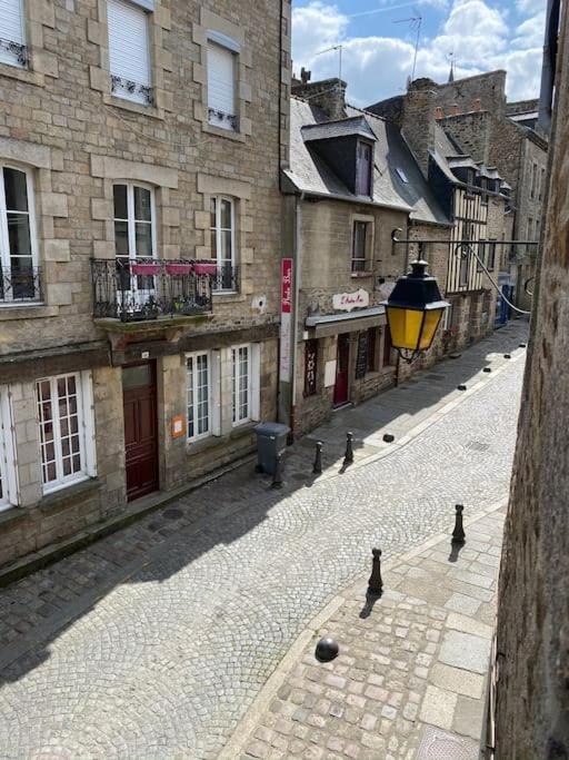 Appartement En Plein Coeur Historique De Dinan Zewnętrze zdjęcie