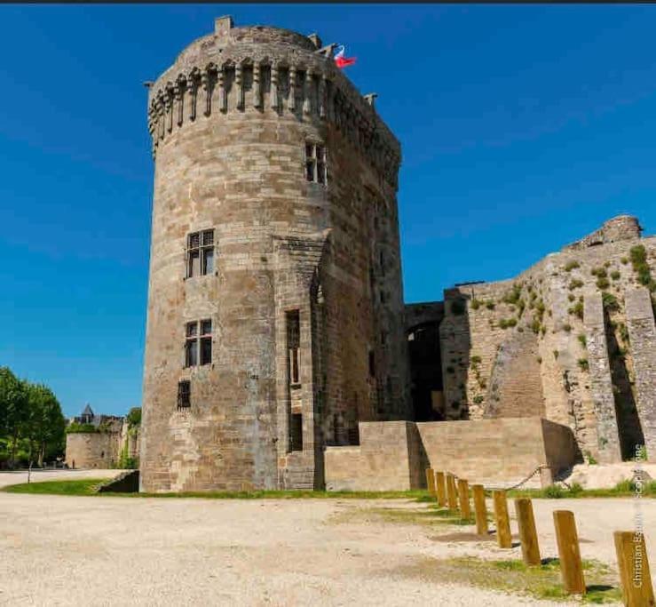 Appartement En Plein Coeur Historique De Dinan Zewnętrze zdjęcie