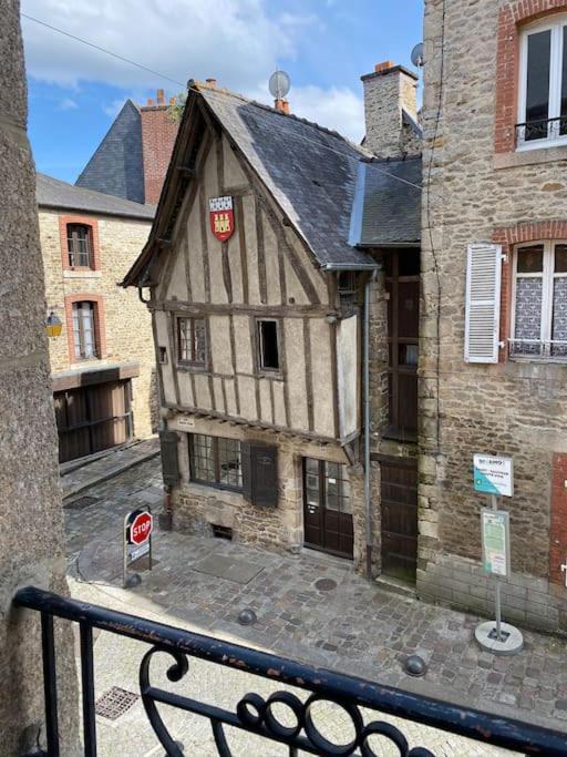 Appartement En Plein Coeur Historique De Dinan Zewnętrze zdjęcie