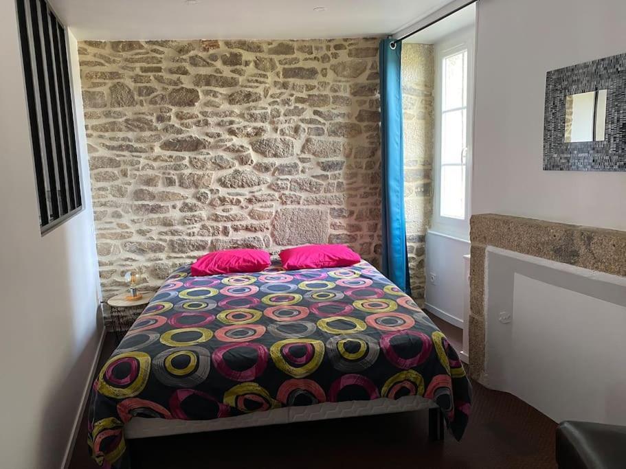Appartement En Plein Coeur Historique De Dinan Zewnętrze zdjęcie