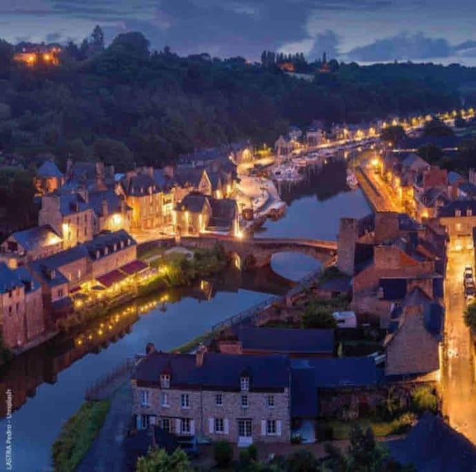 Appartement En Plein Coeur Historique De Dinan Zewnętrze zdjęcie